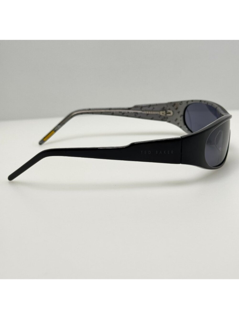 Ted Baker Sunglasses B426 Frenzy BLK 65-130 - Picture 2 of 6
